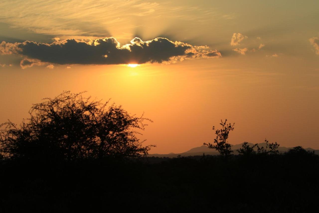 Makumu Private Game Lodge Klaserie Private Nature Reserve Exterior photo